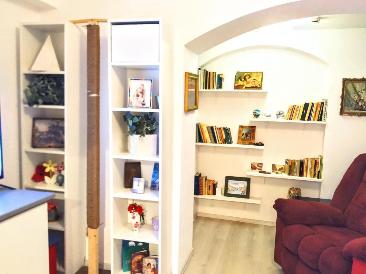 Central Guesthouse (Adults Only) Βουκουρέστι Εξωτερικό φωτογραφία