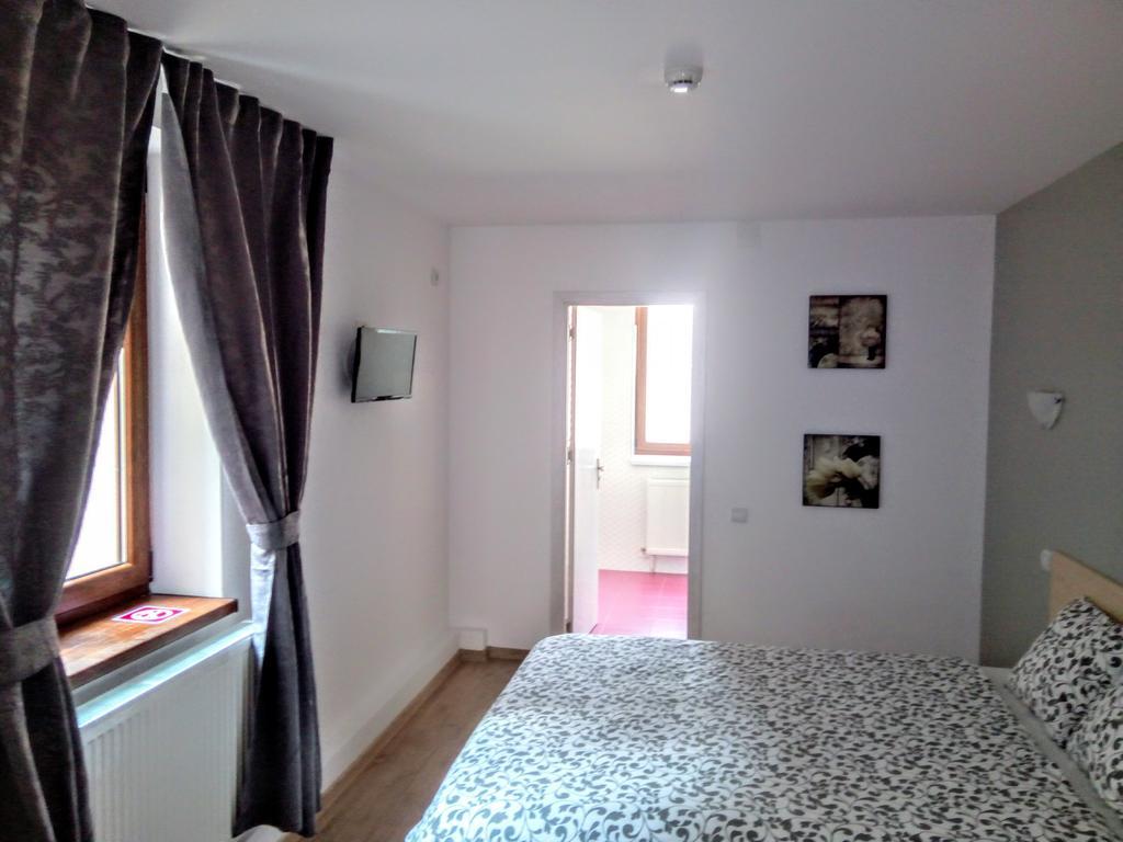 Central Guesthouse (Adults Only) Βουκουρέστι Εξωτερικό φωτογραφία