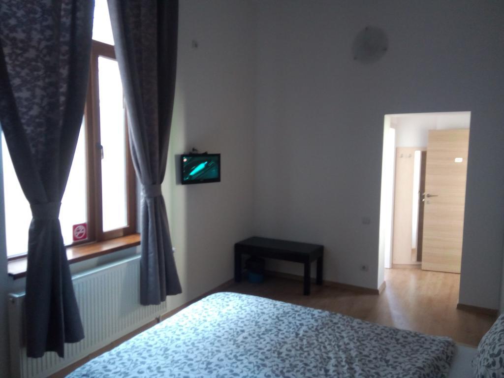Central Guesthouse (Adults Only) Βουκουρέστι Εξωτερικό φωτογραφία