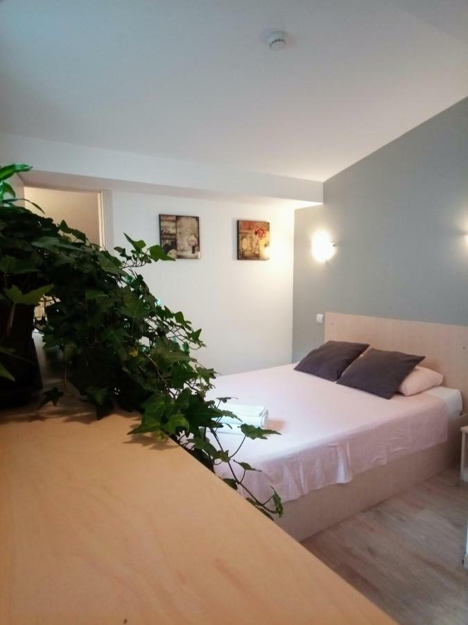 Central Guesthouse (Adults Only) Βουκουρέστι Εξωτερικό φωτογραφία