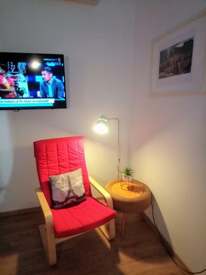 Central Guesthouse (Adults Only) Βουκουρέστι Εξωτερικό φωτογραφία