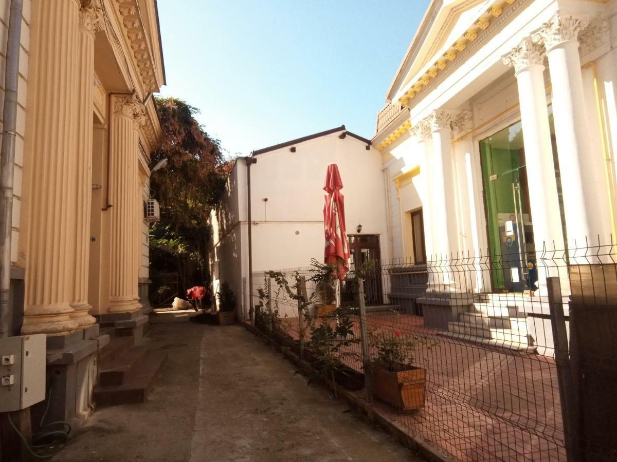 Central Guesthouse (Adults Only) Βουκουρέστι Εξωτερικό φωτογραφία