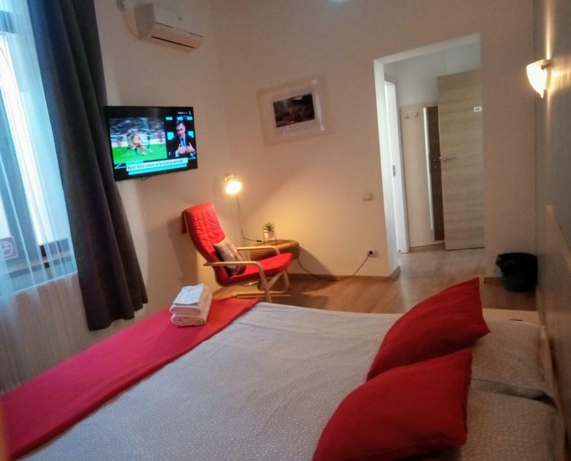 Central Guesthouse (Adults Only) Βουκουρέστι Εξωτερικό φωτογραφία